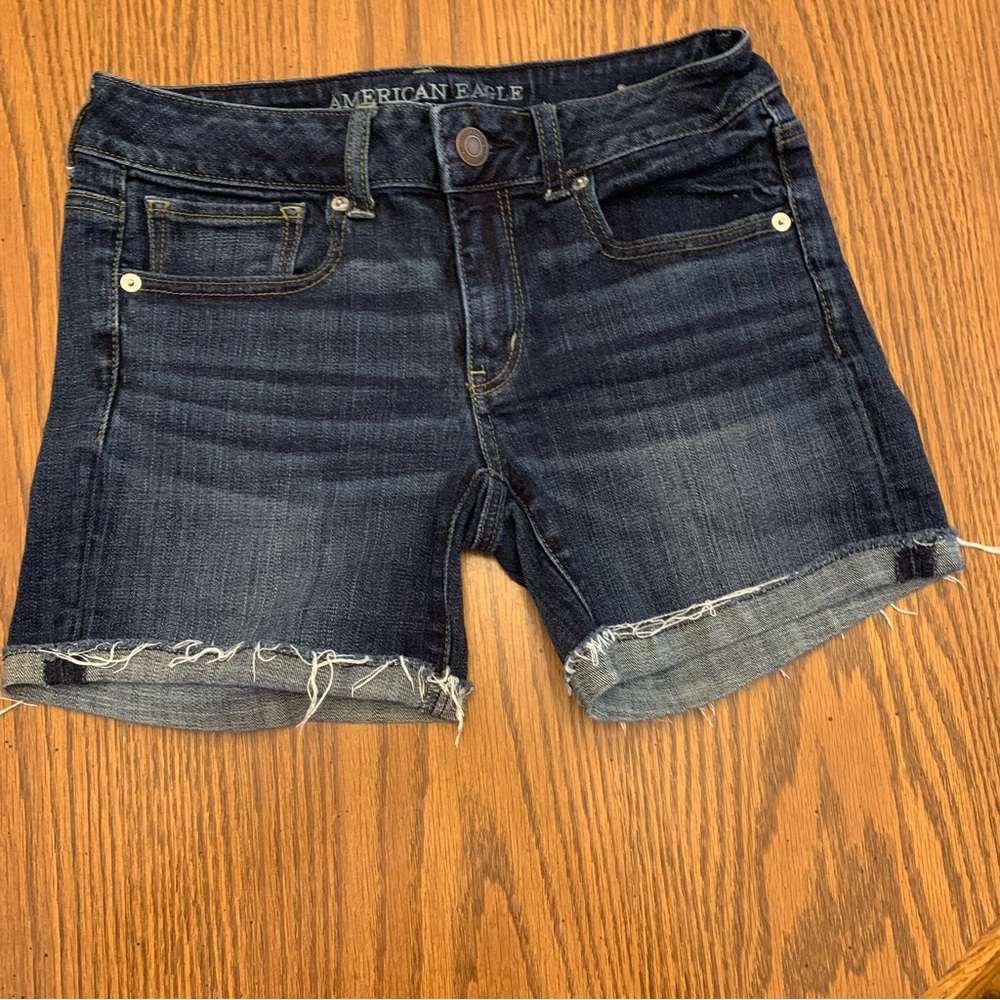 AMERICAN EAGLE Premium Denim Cotton Frayed Cuff Size 6 shorts